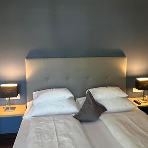 Camera standard con letto king size